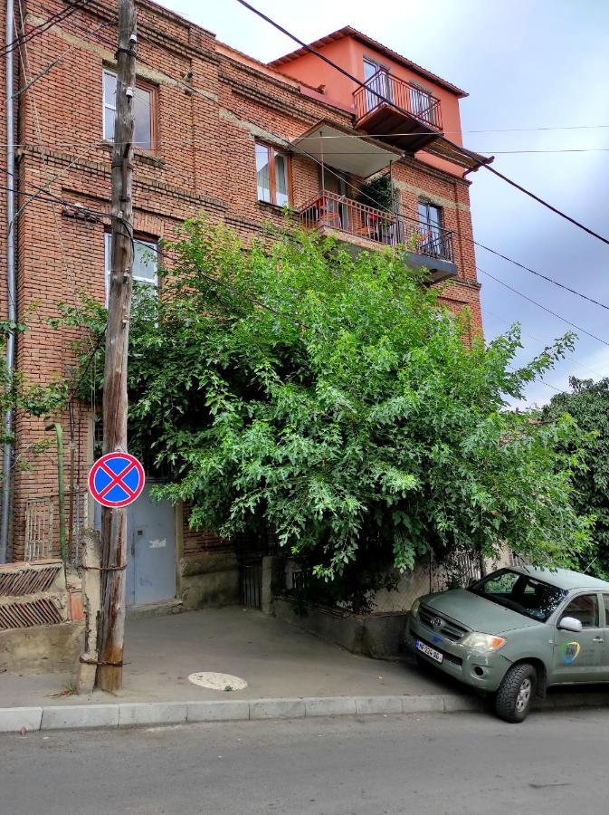 Tranquil Apartment In Vake Тбилиси Экстерьер фото