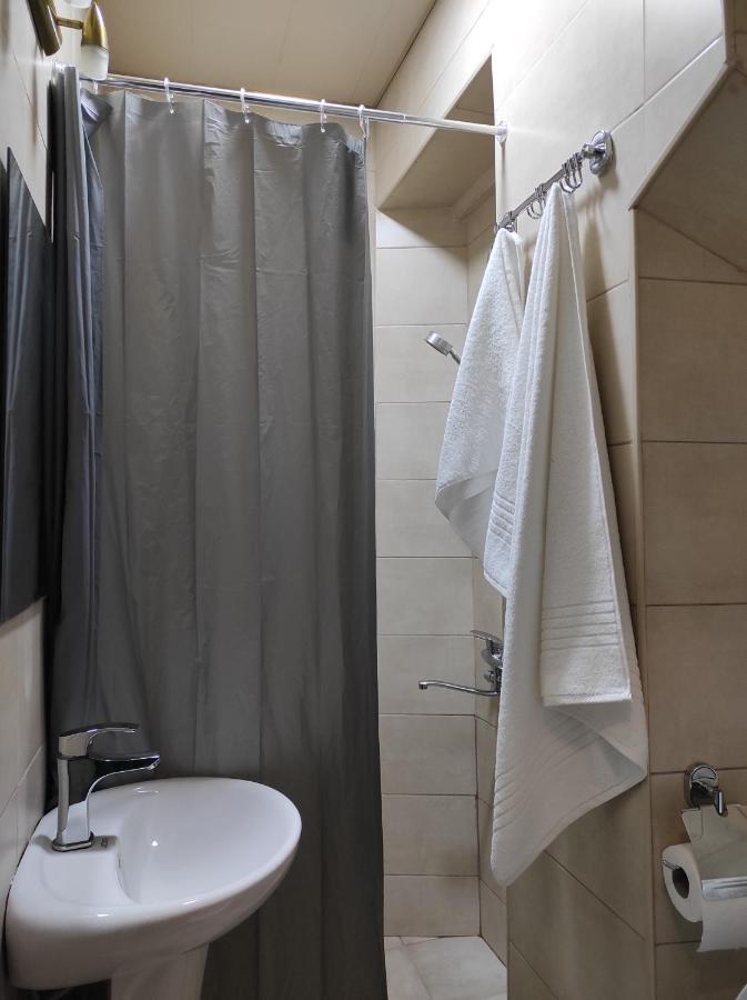 Tranquil Apartment In Vake Тбилиси Экстерьер фото
