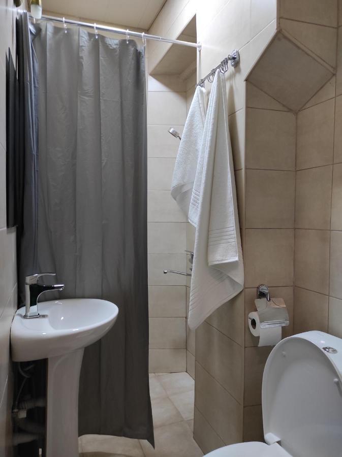 Tranquil Apartment In Vake Тбилиси Экстерьер фото